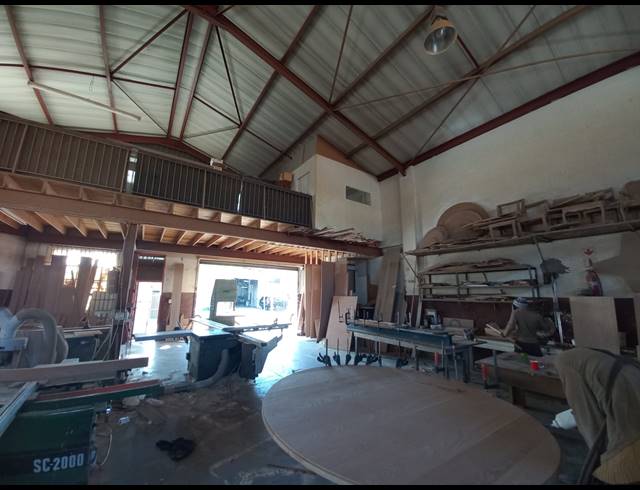300M² WAREHOUSE TO LET IN TROYEVILLE